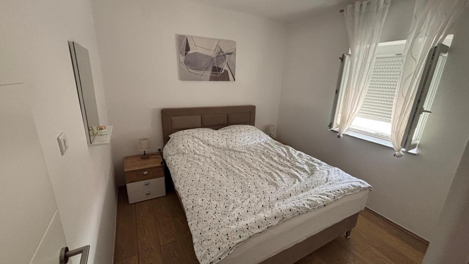 Mirela Apartment