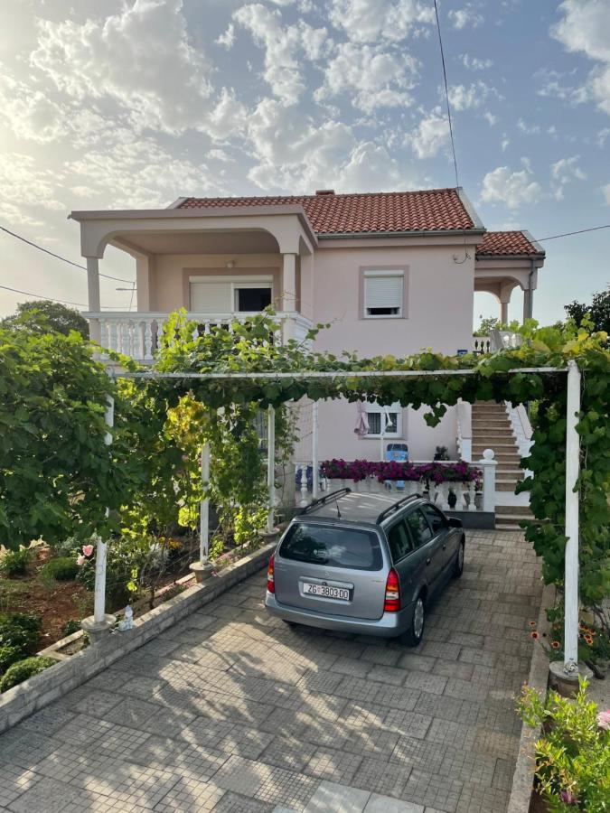 Apartma Mirela *