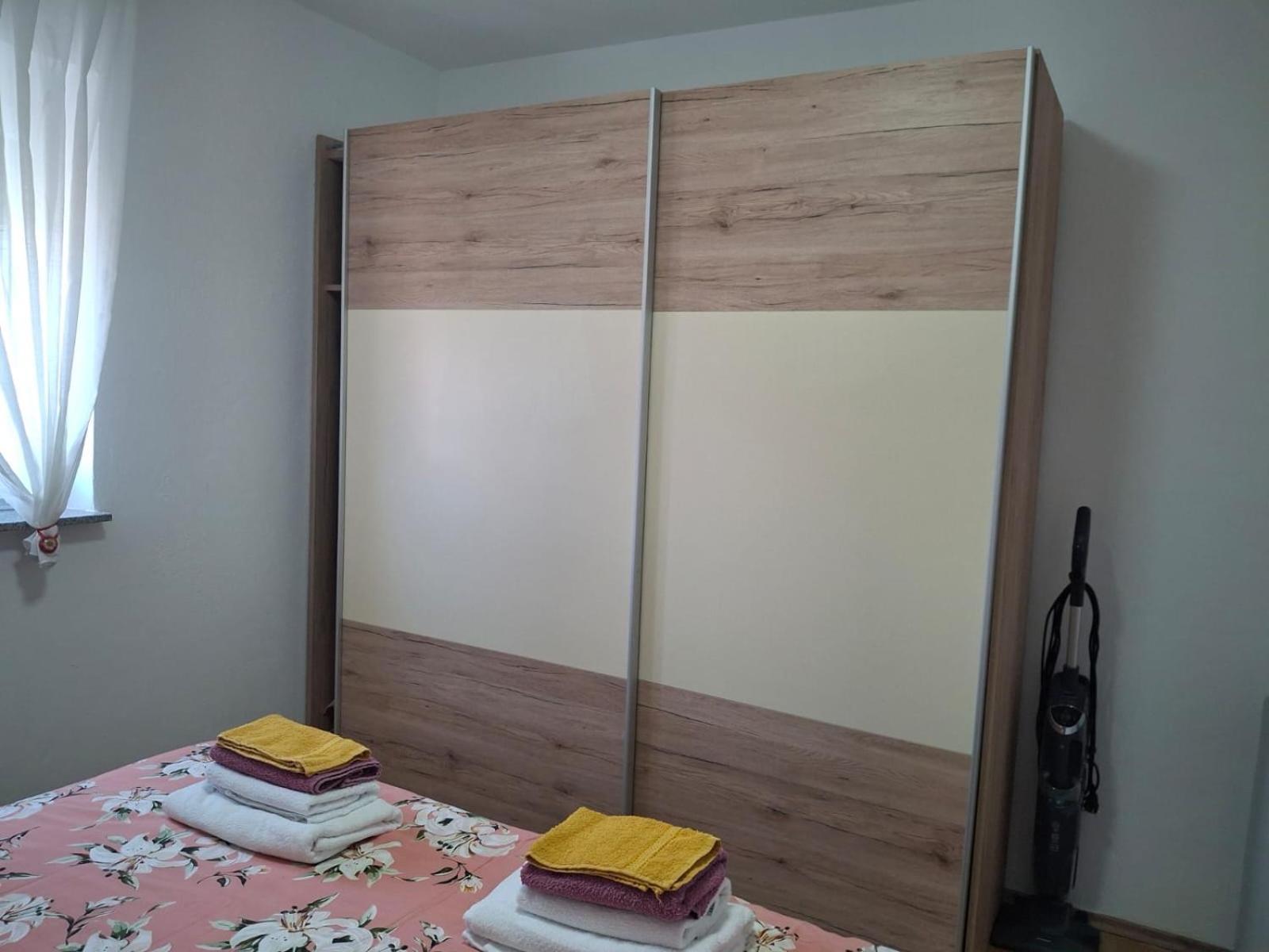 Apartma Mirela *