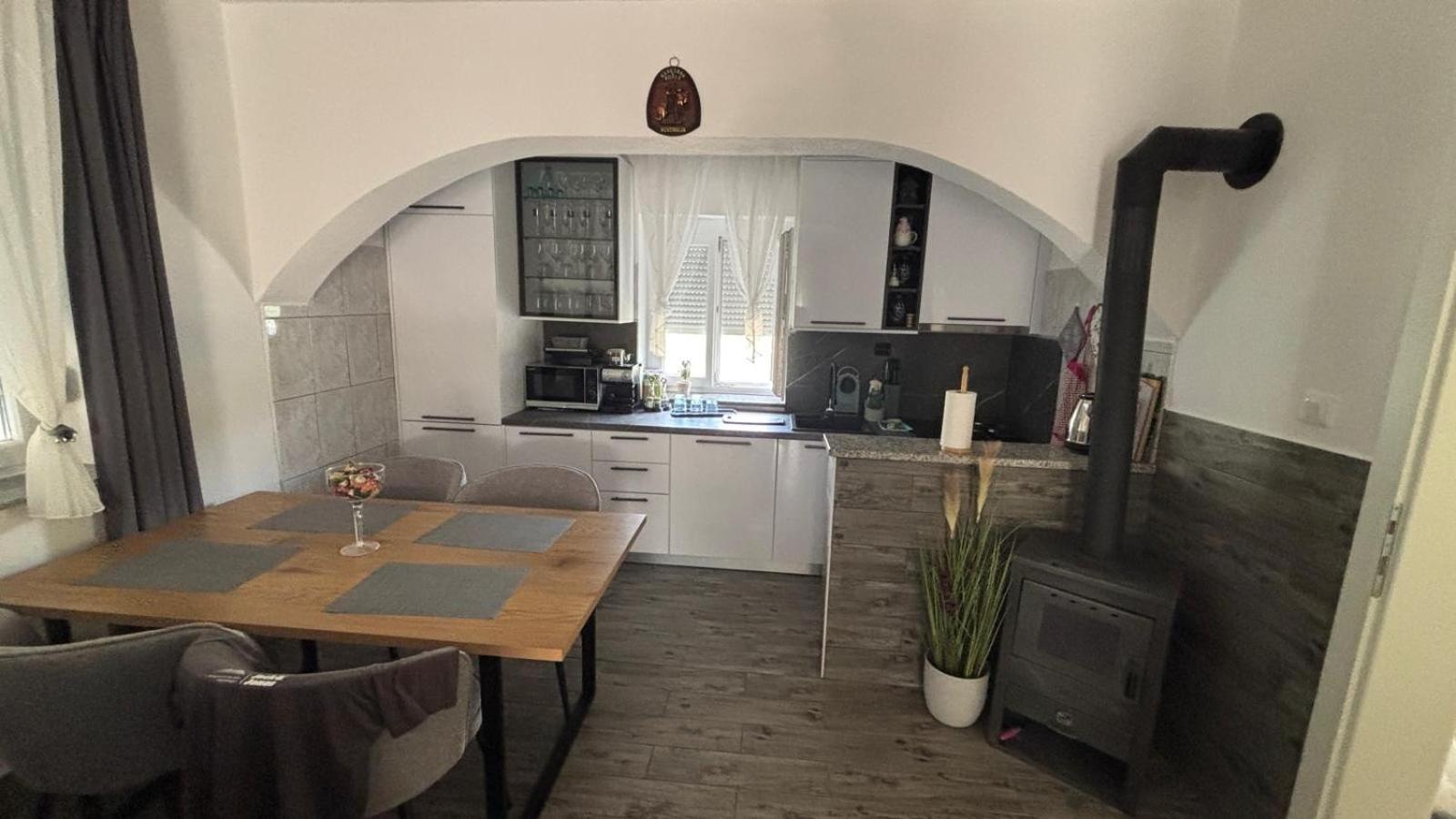Mirela Apartma Vrh (Krk)